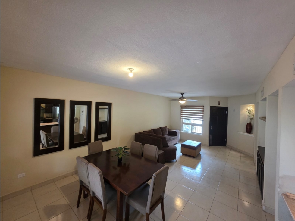 CASA EN VENTA EN SAN LORENZO Y CANTABRIA EQUIPADA Y FRENTE A PARQUE — foto 2