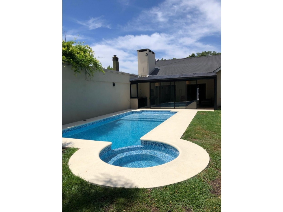 Casa 3 amb en alquiler Pileta Jacuzzi — foto 2