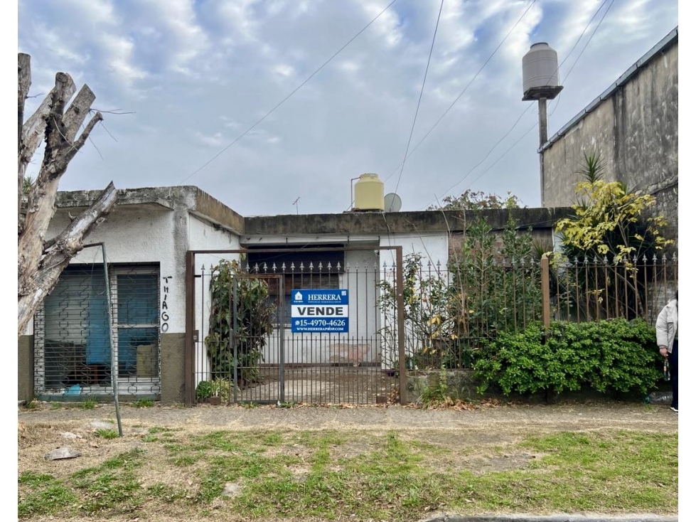 Casa en Venta Villa de Mayo Oportunidad a Refaccionar - 1
