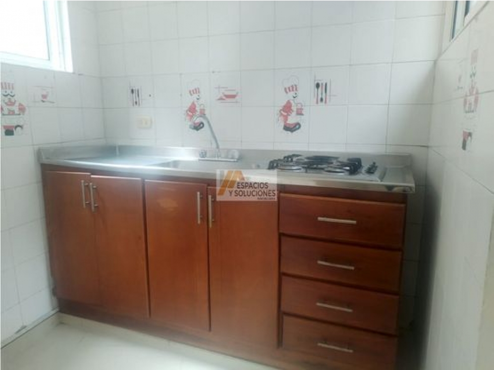 ARRIENDO APARTAMENTO BARRIO EL DORADO — foto 2