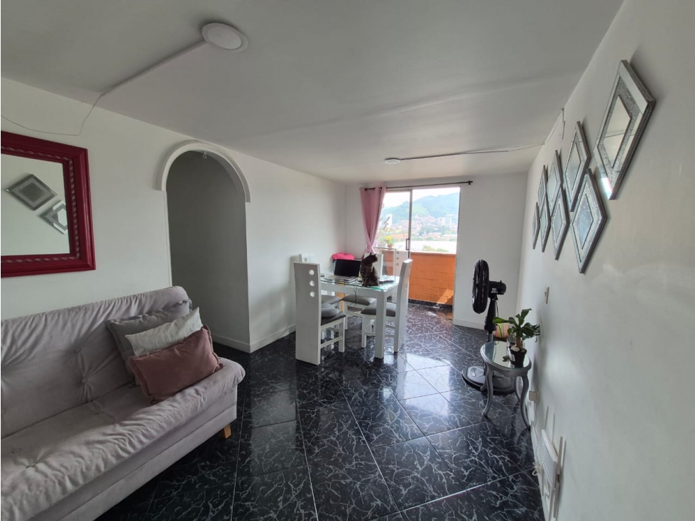 Apartamento en venta en Envigado sector Primavera — foto 2