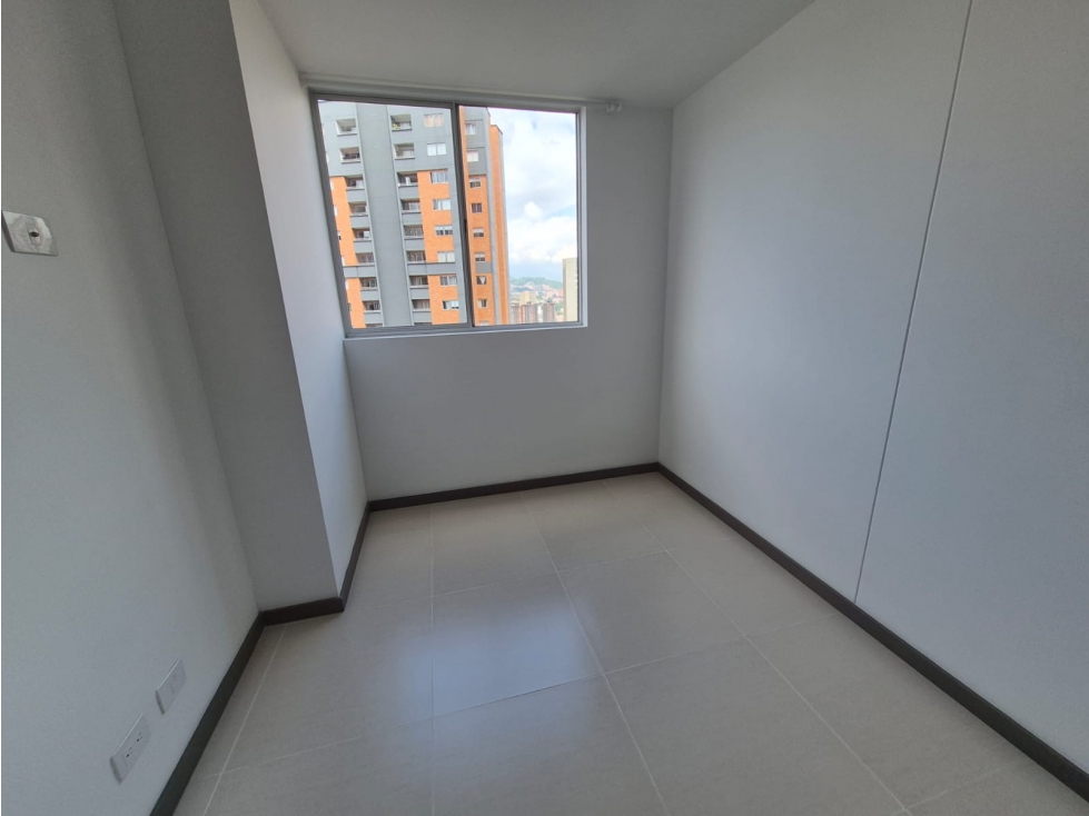 Apartamento en venta en Sabaneta sector Asdesillas — foto 3