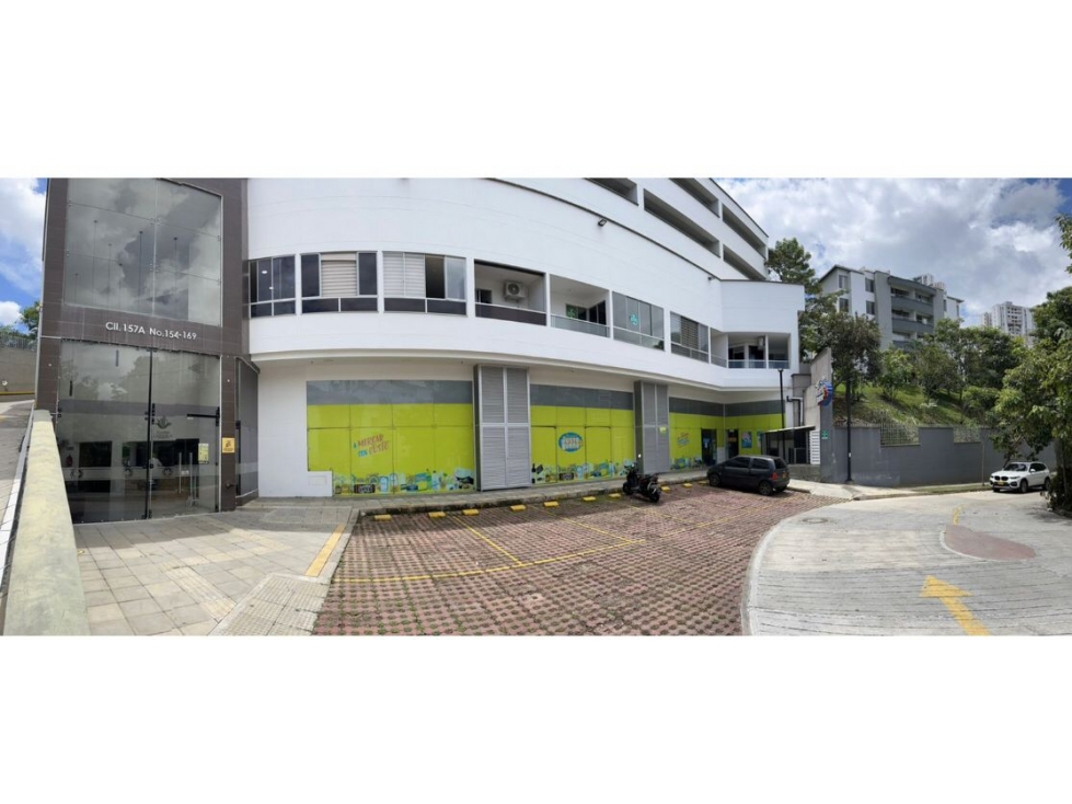 VENTA DE LOCAL COMERCIAL EN CAÑAVERAL FRENTE A RESERVA 2 - 2
