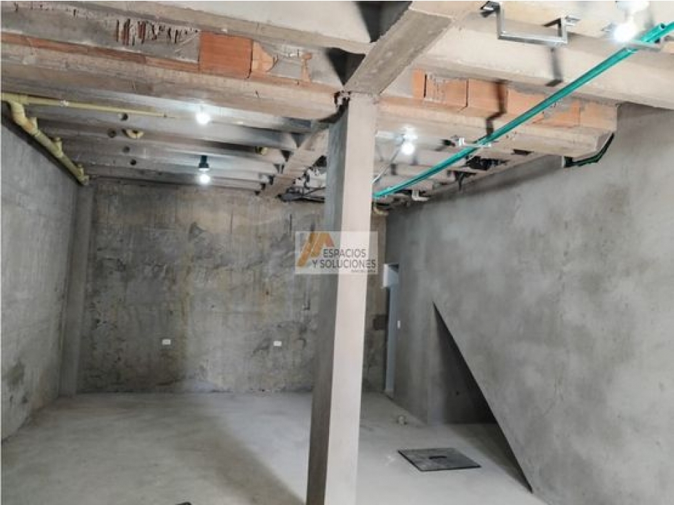 ARRIENDO LOCAL EN FLORIDABLANCA - BARRIO PALMERAS - 2