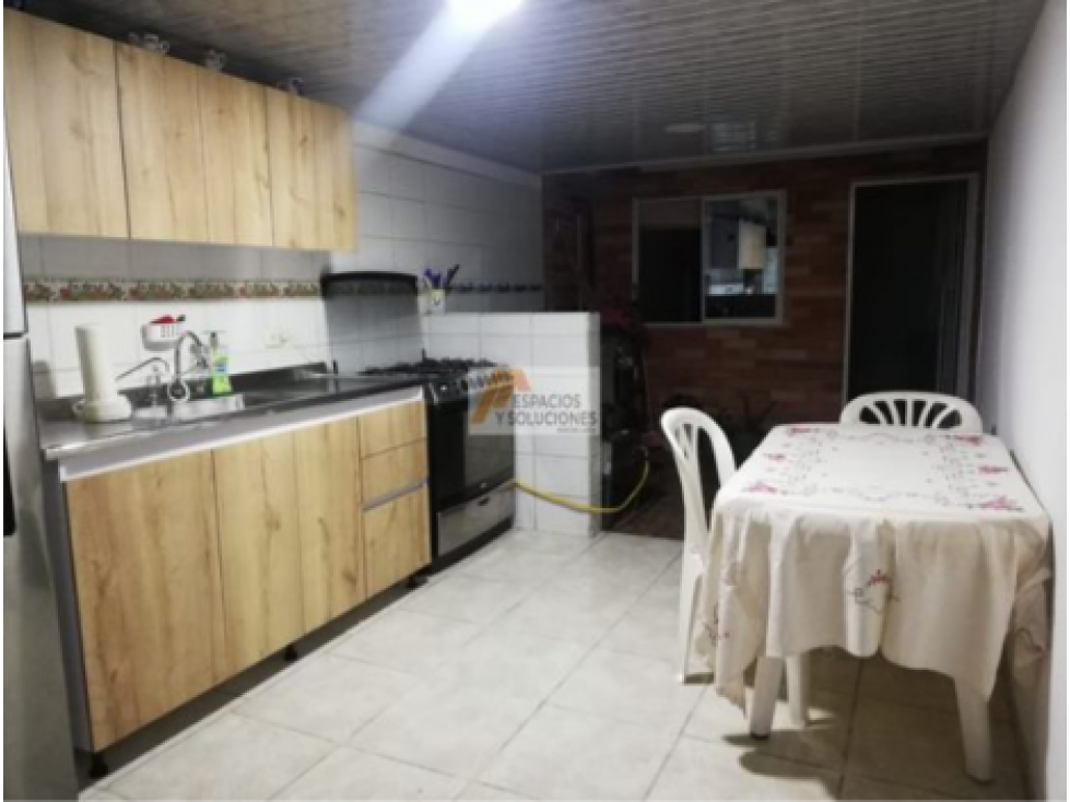 VENTA DE CASA EN FLORIDABLANCA - CIUDAD VALENCIA - 2