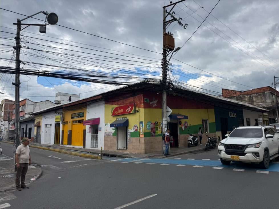 VENTA DE PROPIEDAD COMERCIAL EN EL CENTRO DE BUCARAMANGA - 2