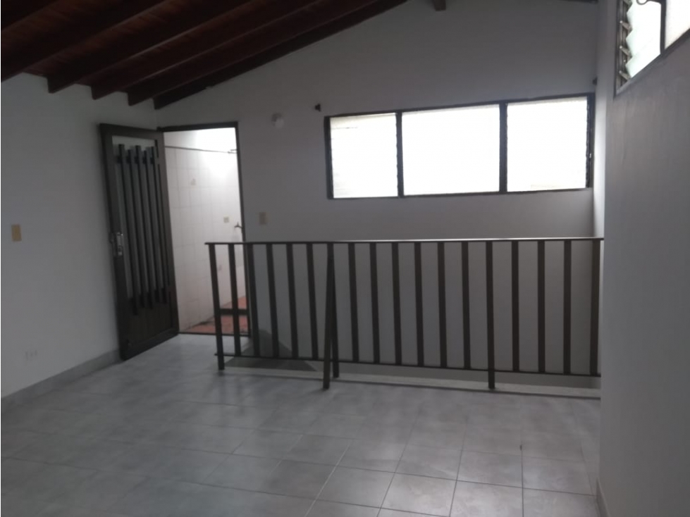 Apartamento en Arriendo Sector Laureles Nogal — foto 5