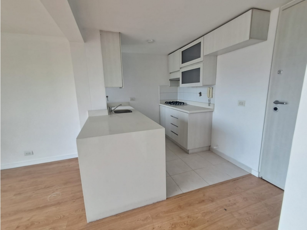 Apartamento en la loma de los bernal en arriendo — foto 2