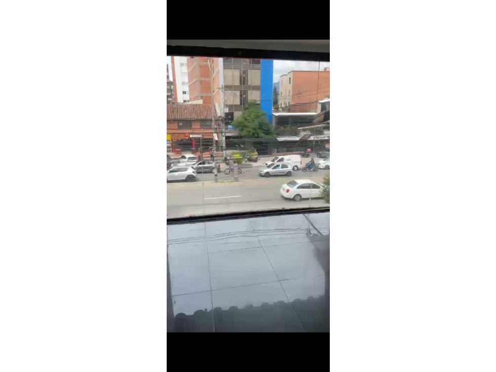 Se arrienda local en sector de la 33
