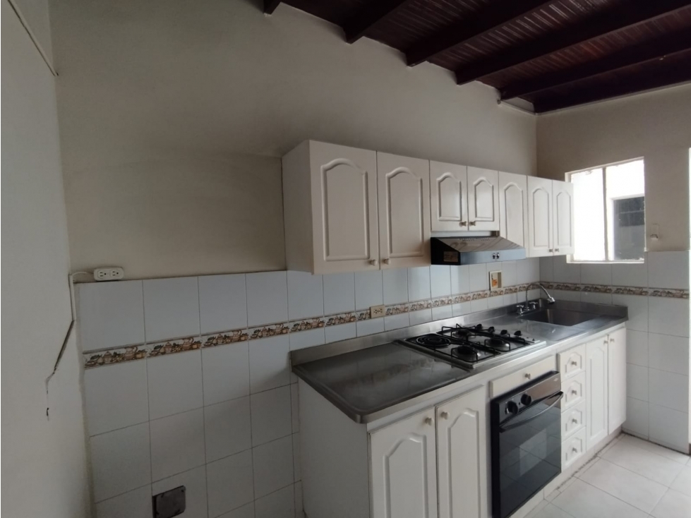 Casa en arriendo en el sector de belen Miravalle — foto 2