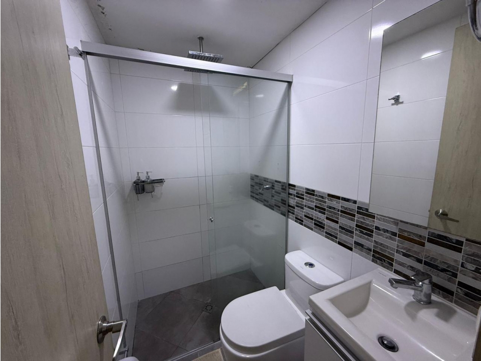 Se vende hermoso apartamento segundo piso sector Estadio — foto 6