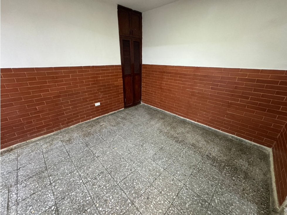 Se arrienda apartamento primer piso ubicado en Belen la gloria