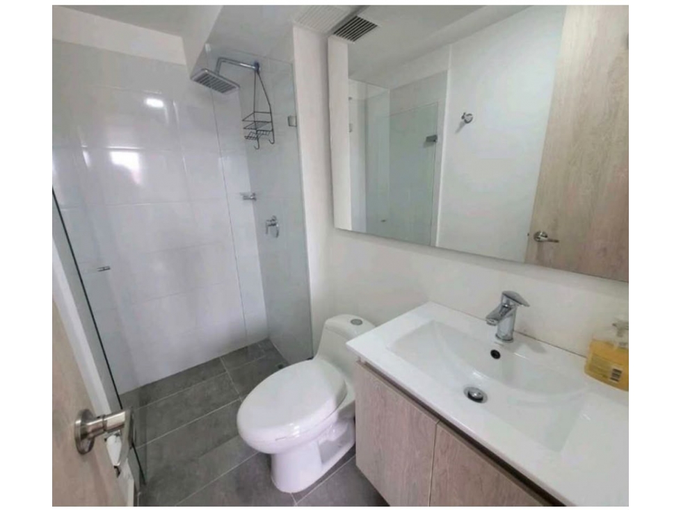 Se arrienda inmueble en Rionegro Sector Alto bonito tercer piso