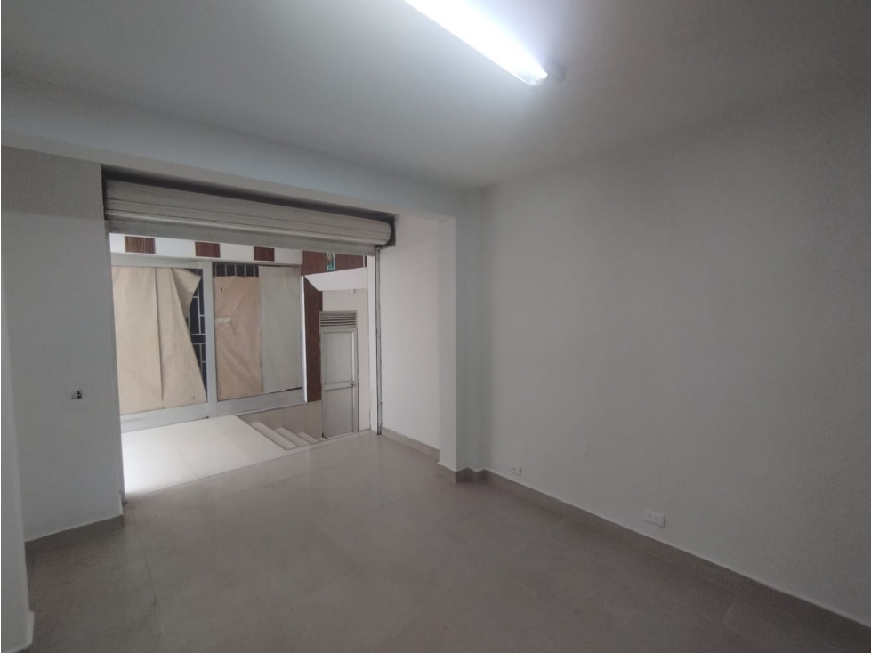 Local en arriendo sector belén parque
