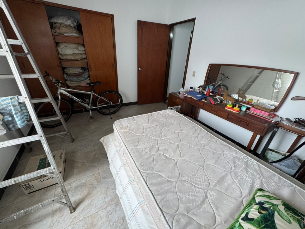 Se arrienda hermosa Casa Duplex en Belen Malibu para comercio o viv