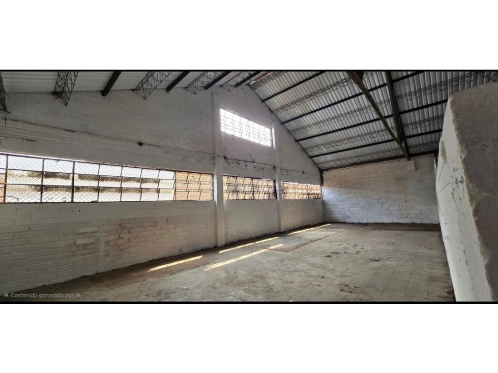 Se arrienda bodega en guayabal
