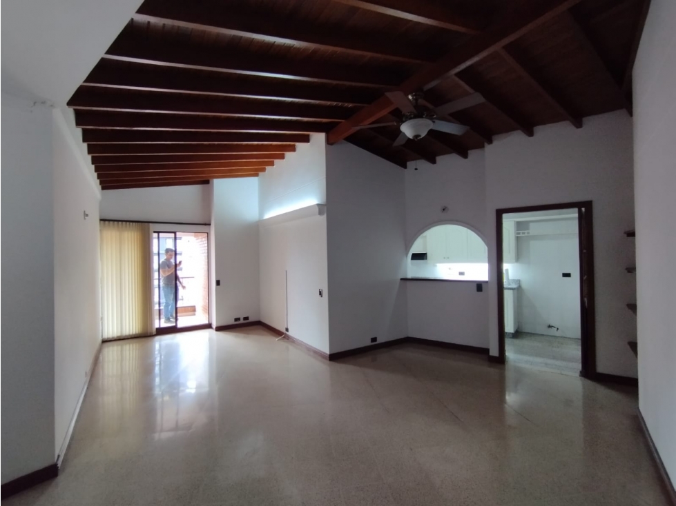 Apartamento en arriendo sector laureles — foto 4