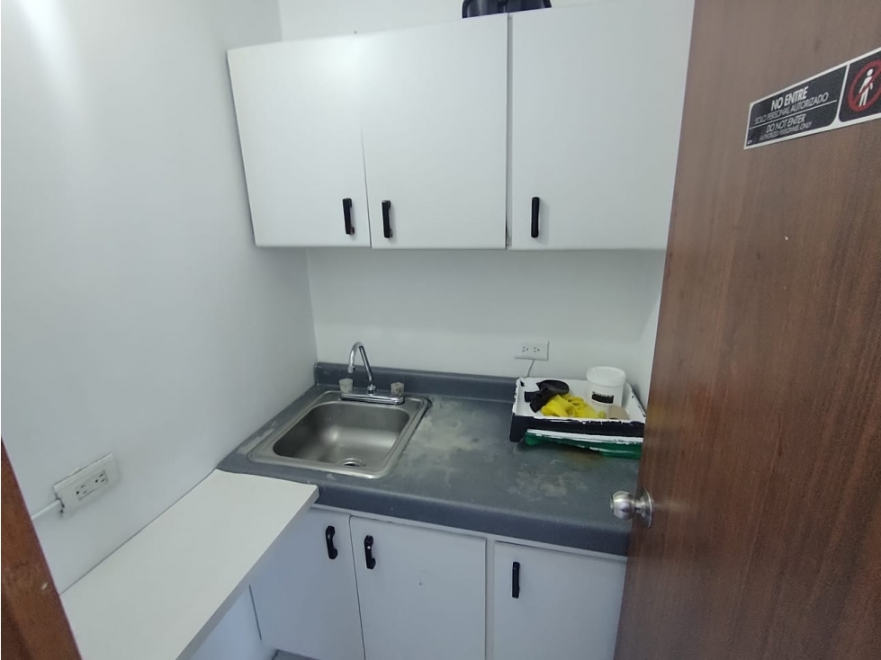 Oficina en Avenida Nutibara Arriendo