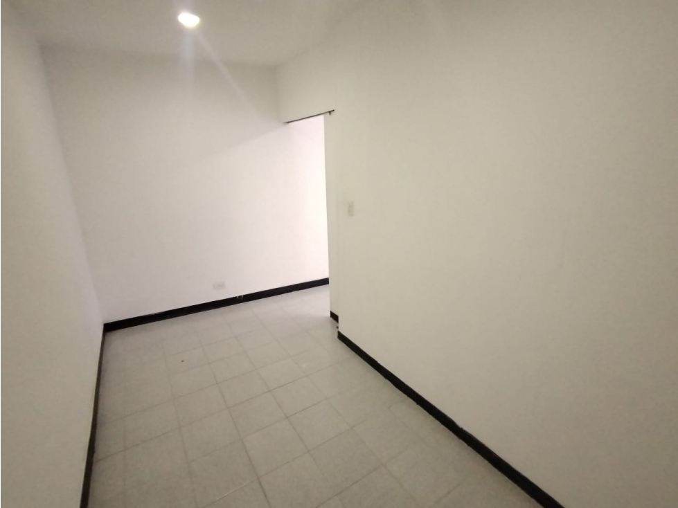Oficina Sector Avenida Nutibara en Arriendo — foto 3