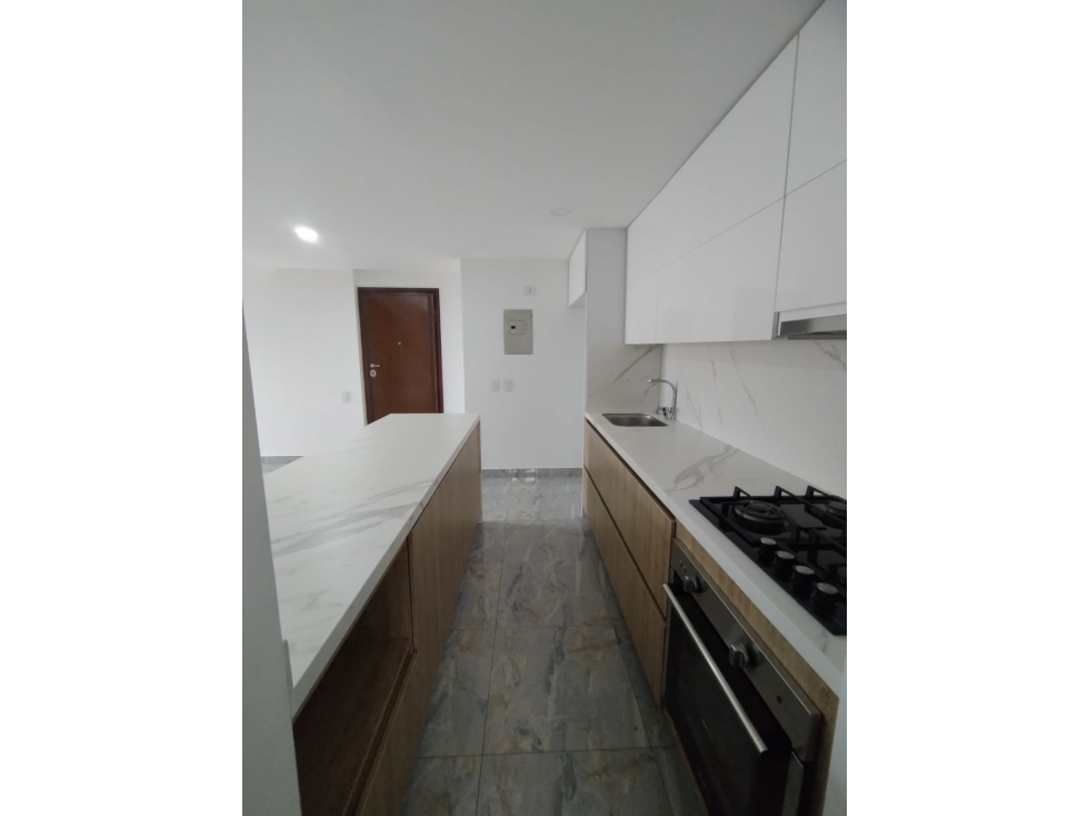 Apartamento en arriendo el poblado , patio bonito Medellin — foto 2