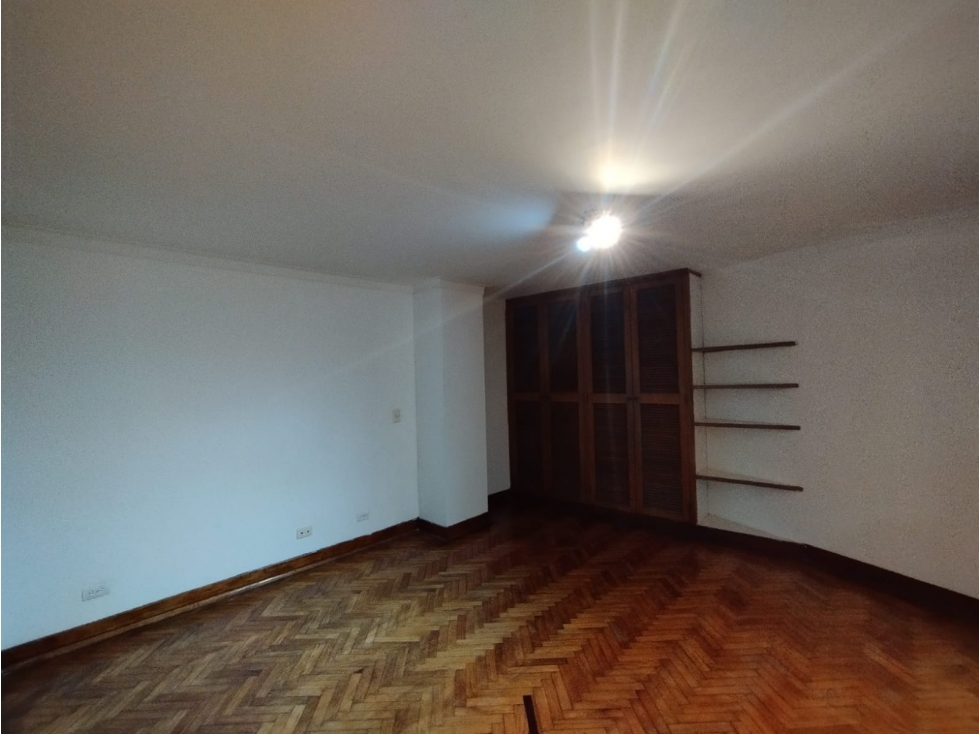 Apartaestudio en arriendo sector laureles — foto 4