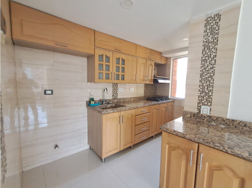 apartamento en arriendo en el sector de la loma de los bernal — foto 3