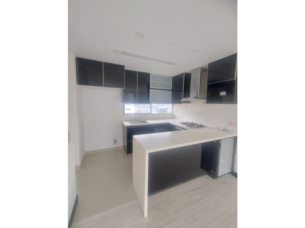 Apartamento en arriendo los Balsos el poblado Medellín — foto 2