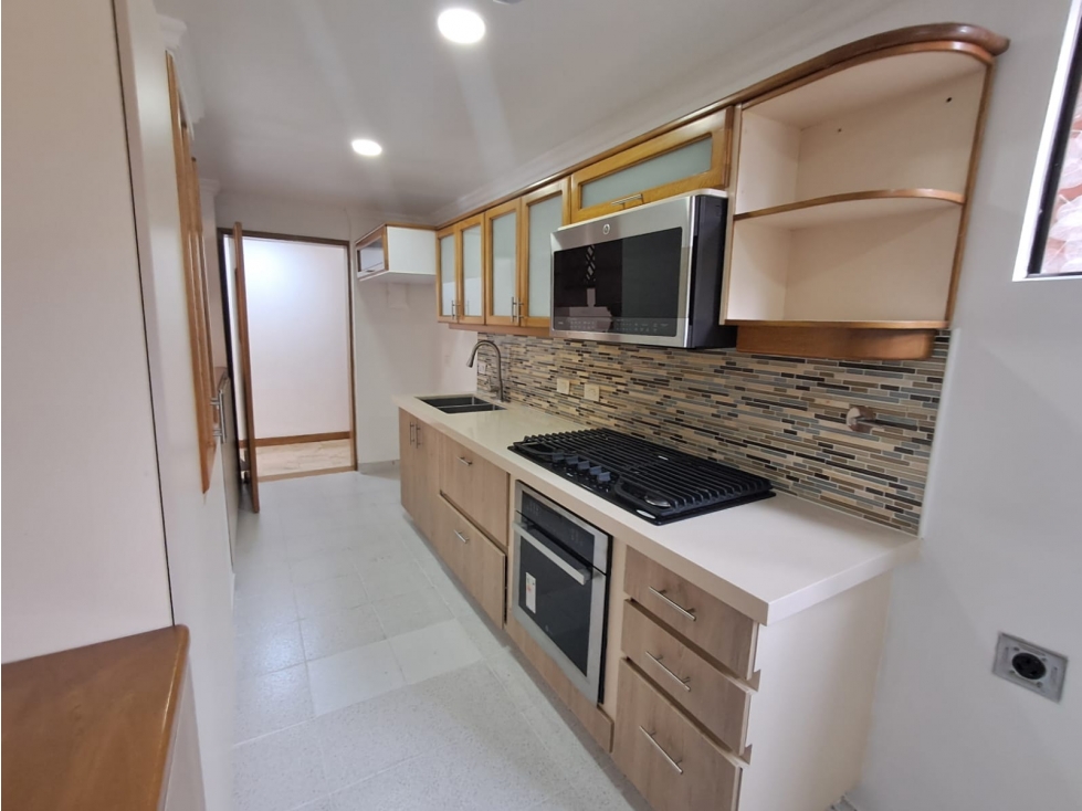 Apartamento en arriendo la 34 , la intermedia Aguacatala