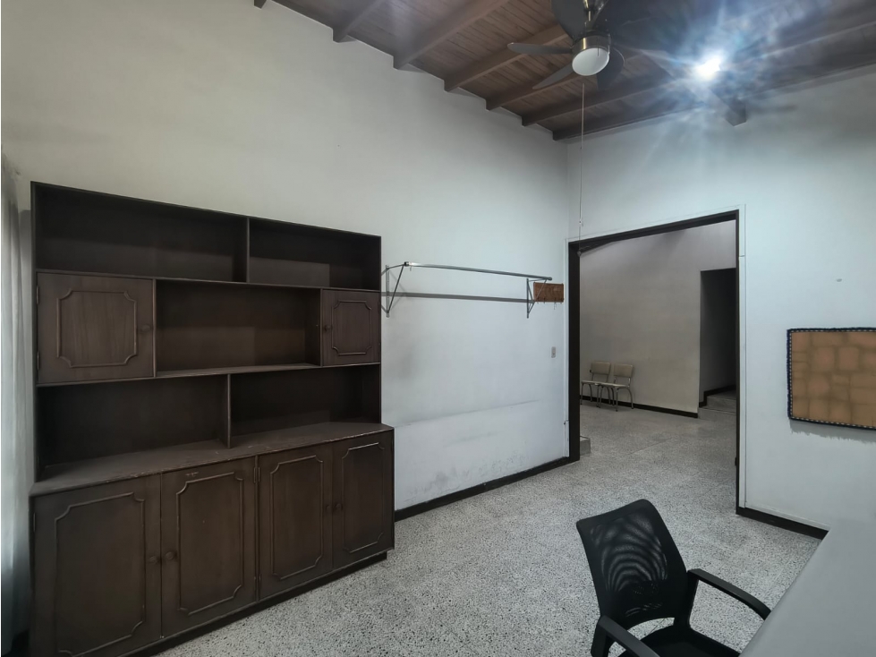 Casa comercial en arriendo — foto 4