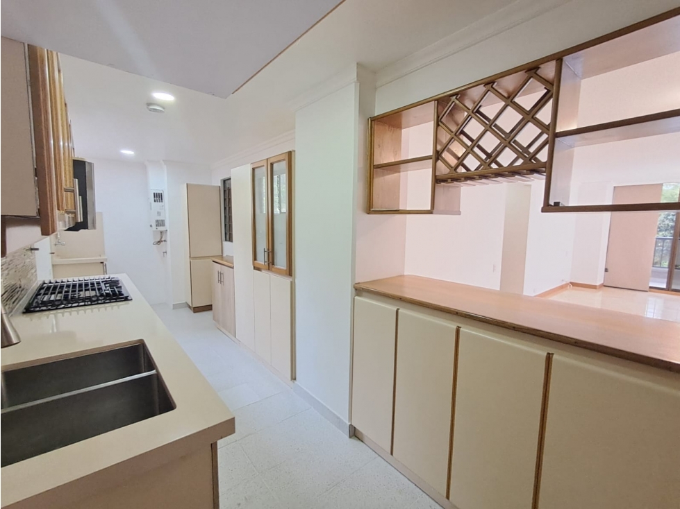 Apartamento en arriendo la 34 , la intermedia Aguacatala — foto 3