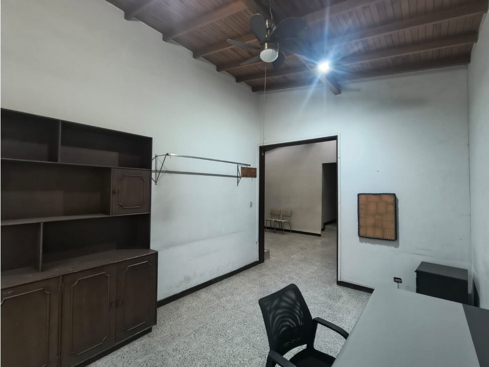 Casa comercial en arriendo — foto 3
