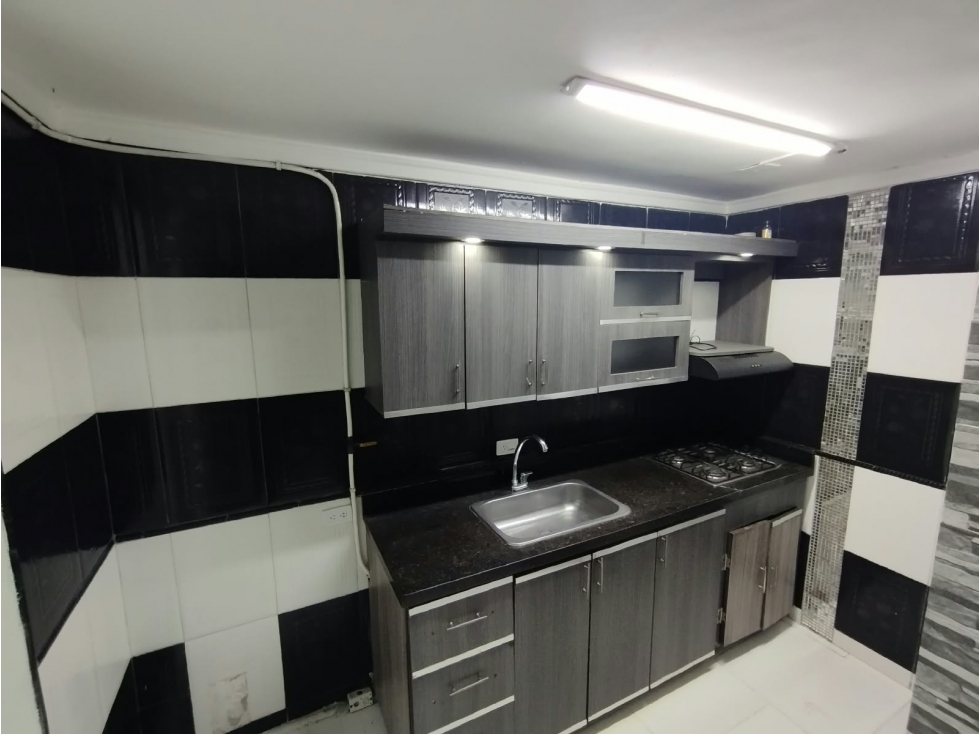 SE ARRIENDA COMODA CASA EN VIILLA HERMOSA — foto 2