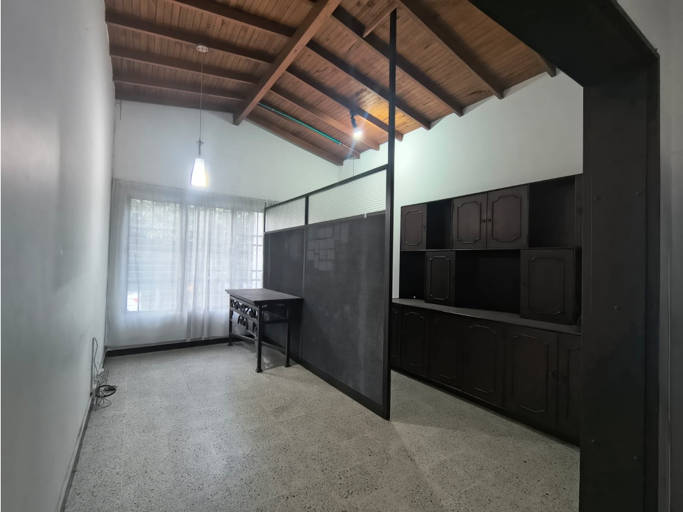 Casa comercial en arriendo — foto 2
