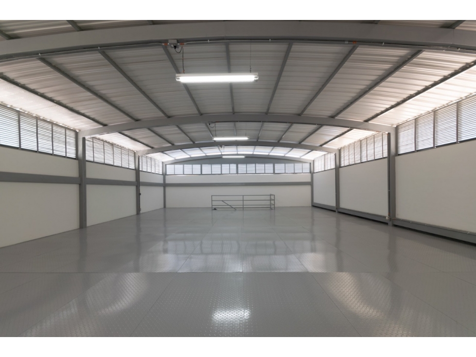 Bodega en arriendo sector itagui piso 3