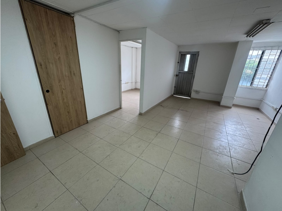 Se arrienda Local Comercial DUPLEX Barrio antioquia central — foto 2