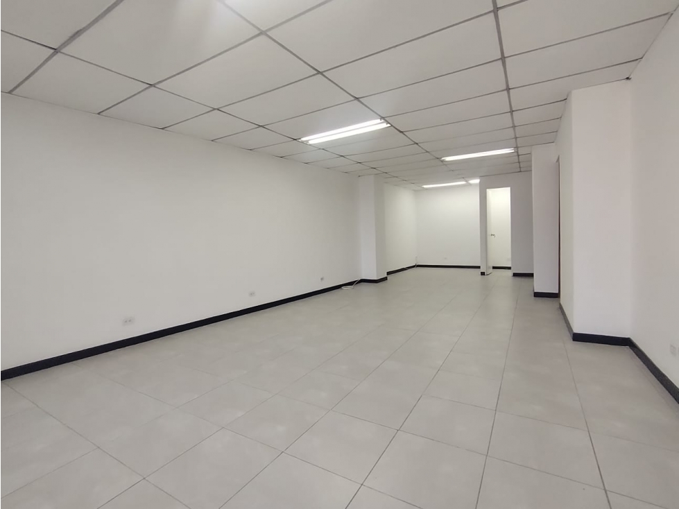 Oficina Sector Avenida Nutibara en Arriendo — foto 2