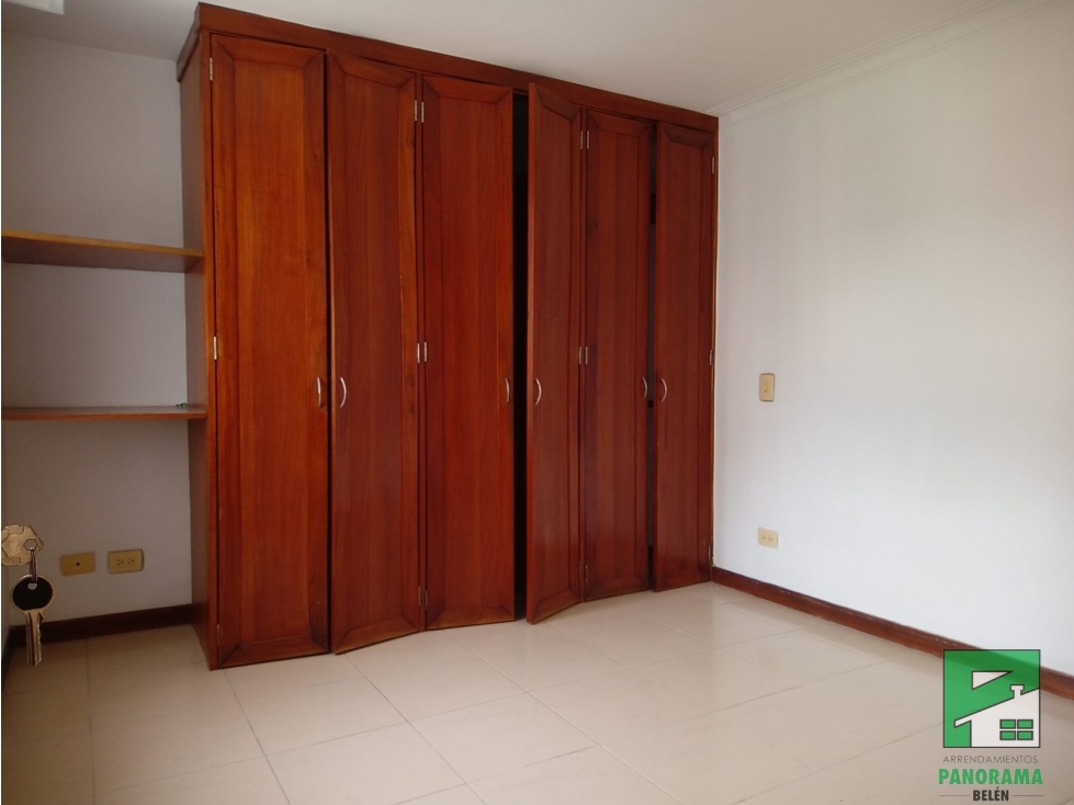 Apartamento en Arriendo Sector Loma de Los Bernal — foto 3