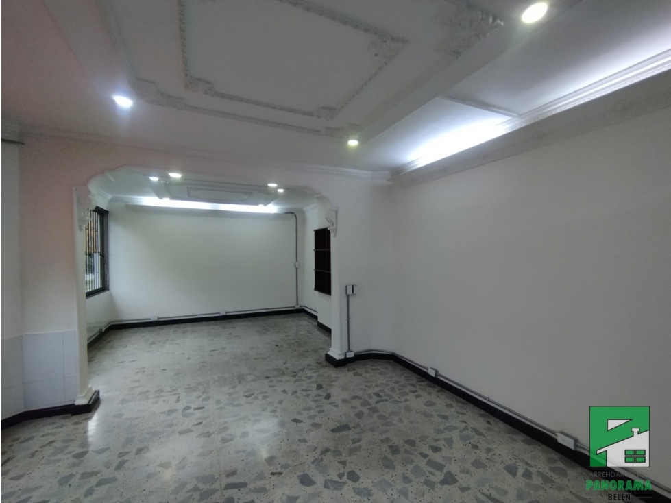 Local en arriendo sector laureles primer piso — foto 5