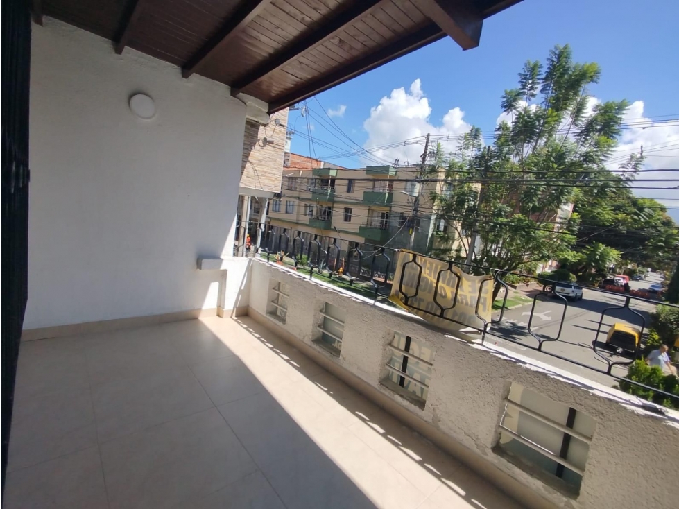 Se arrienda Casa para Local Comercial Oficinas Sector Belen la gloria — foto 5