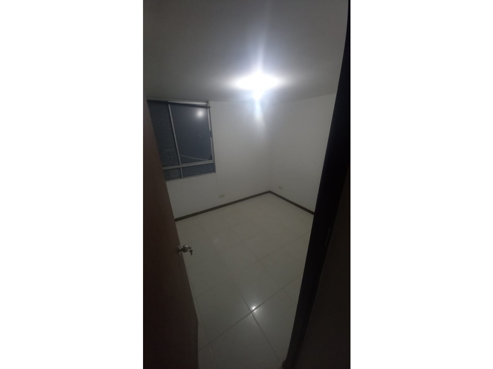 Apartamento en Arriendo Sector Robledo Pilarica — foto 4