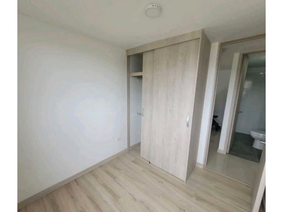 Se arrienda inmueble en Rionegro Sector Alto bonito tercer piso — foto 3