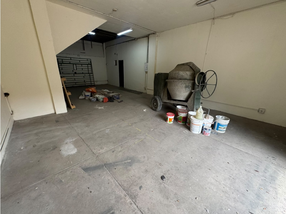 Se arrienda Local Comercial DUPLEX Barrio antioquia central — foto 3