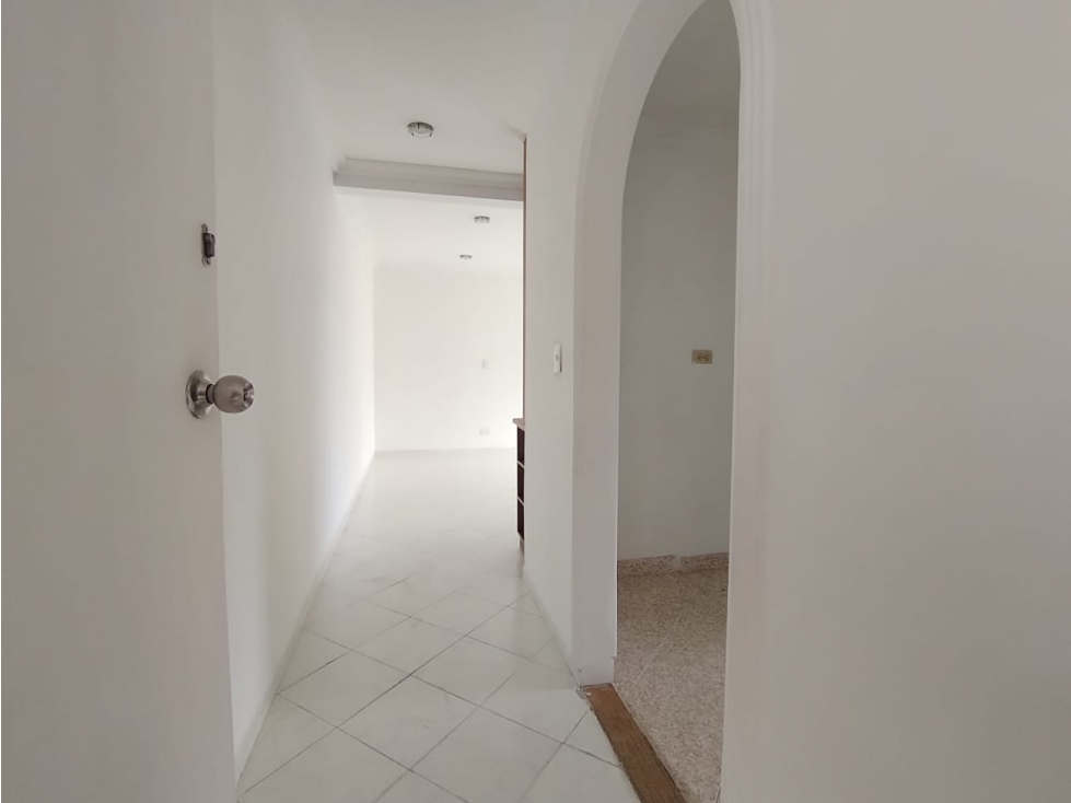 SE ARRIENDA APTO EN LA 80 UBIDAD SORRENTO 1 BLOQUE 8 PISO APTO 6 14 — foto 5