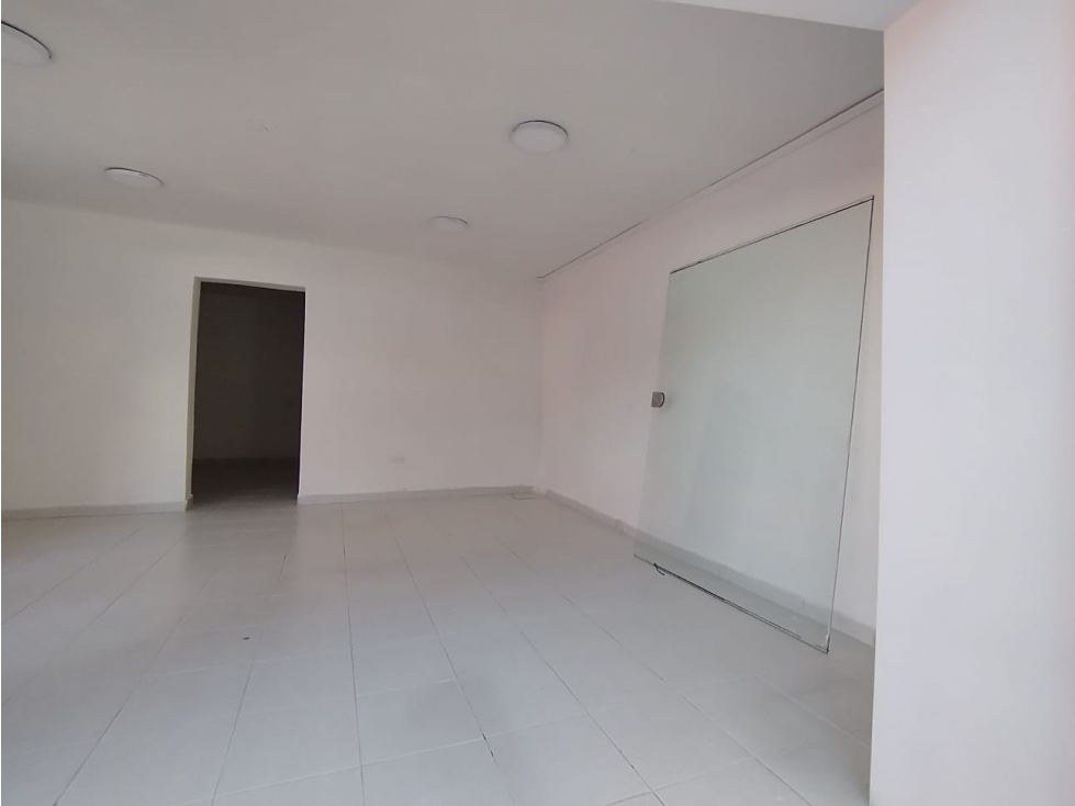 Local comercial en el sector de Santander — foto 4
