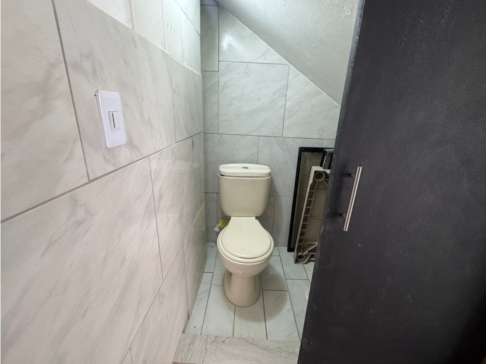 Se arrienda Local comercial en el sector Barrio Trinidad primer piso — foto 4