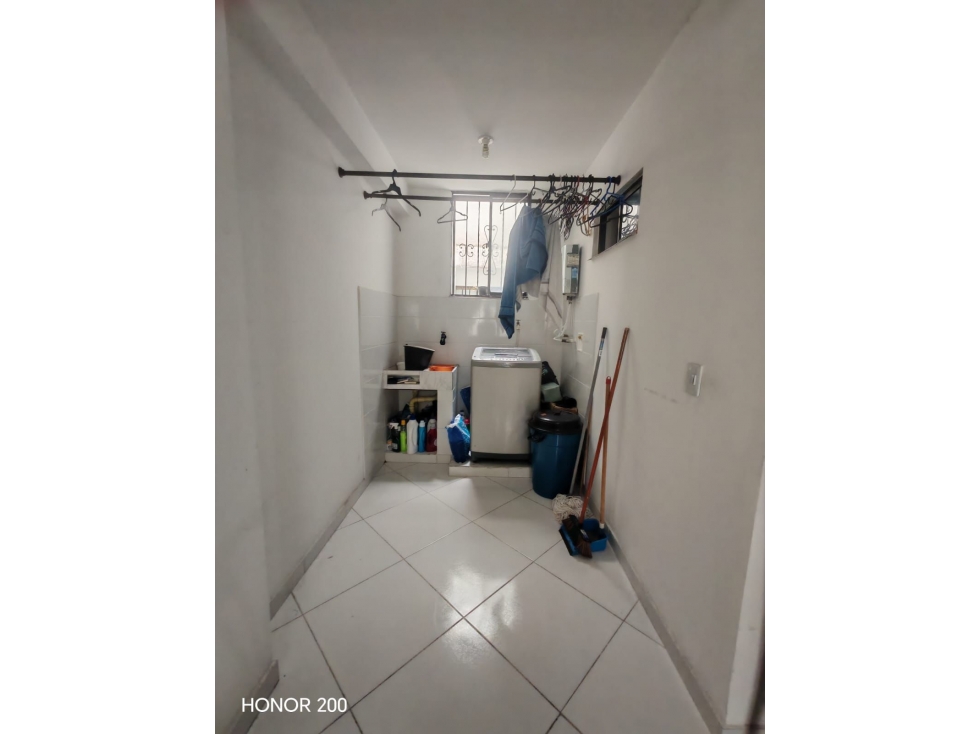 Se vende apartamento segundo piso sector la Floresta interno — foto 5