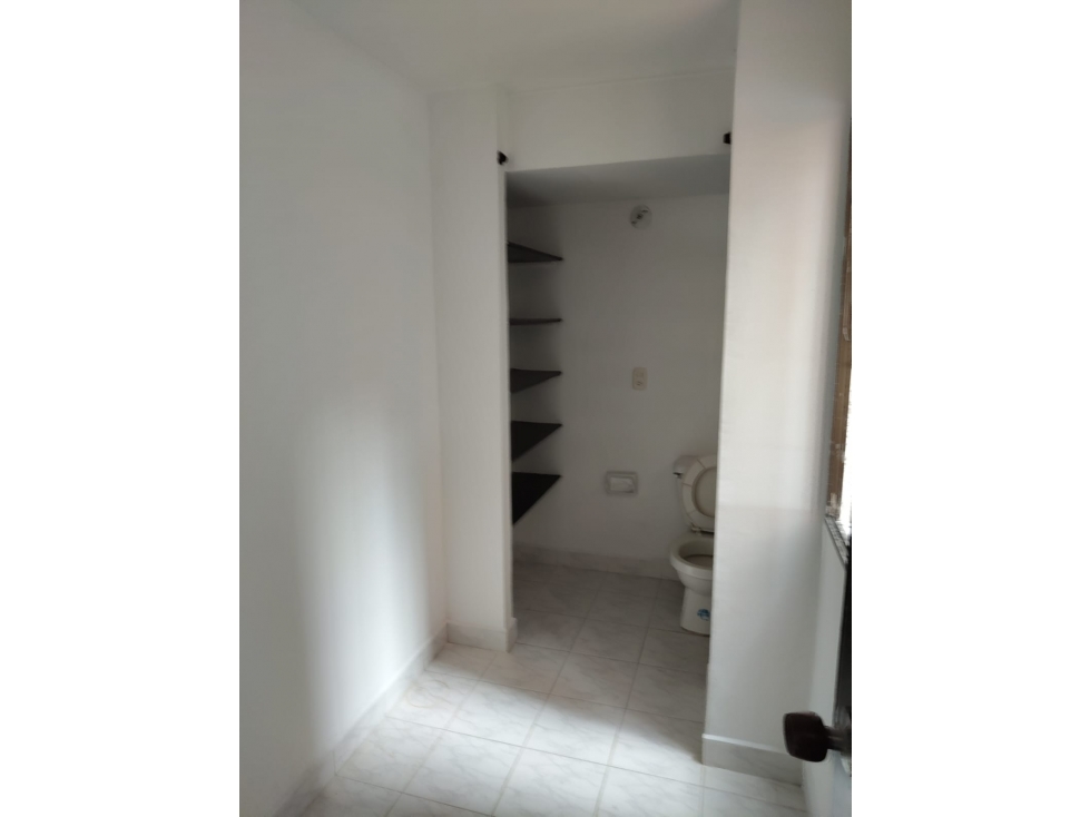 Se vende apartamento ubicado en el Sector de Laureles segundo piso — foto 4