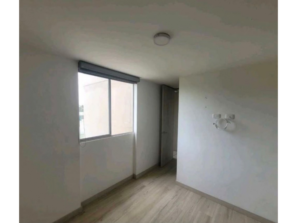 Se arrienda inmueble en Rionegro Sector Alto bonito tercer piso — foto 4