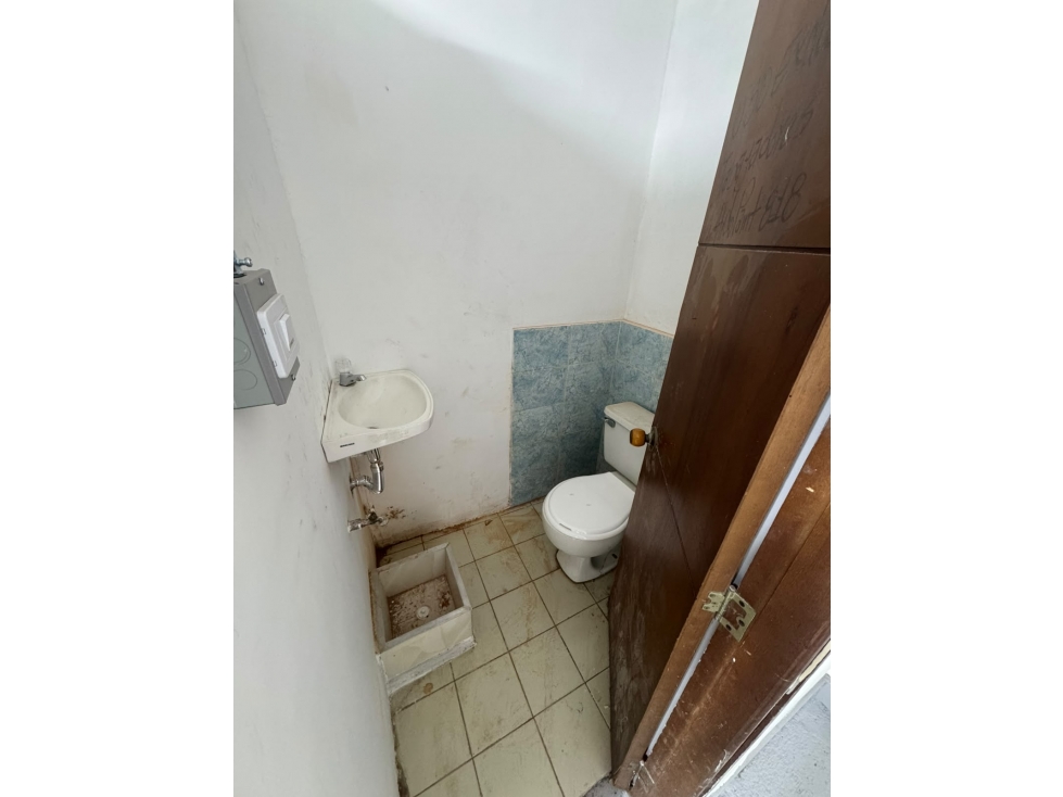 Se arrienda Local Comercial primer piso Barrio antioquia — foto 4