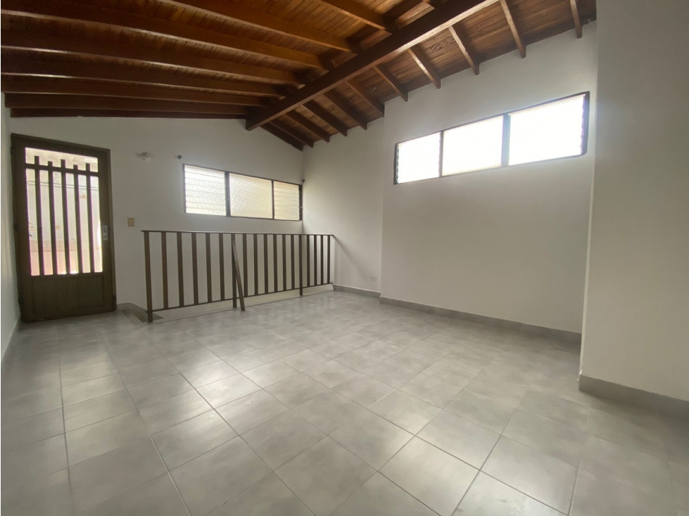 Se arrienda hermoso apartamento Sector el Nogal 3er piso — foto 4